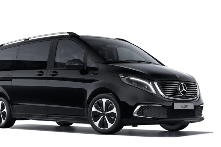 Schwarzer Mercedes-Van mit modernem Design und eleganten Linien.